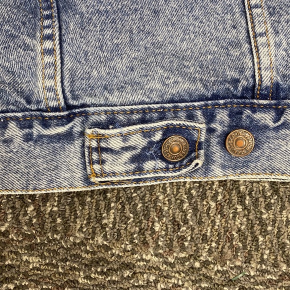 Levi’s Denim Jacket - Picture 7 of 10